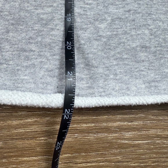 Adidas Pigeon NYC Basketball Crewneck Cut-Off Sweatshirt Gray Sz S Long Sleeve - Picture 4 of 9